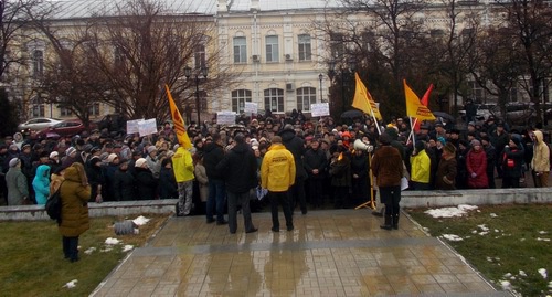 Митинг с требованием отставки губернатора и правительства Астраханской области. Астрахань, 11 декабря 2016 года. Фото Елены Гребенюк для "Кавказского узла".