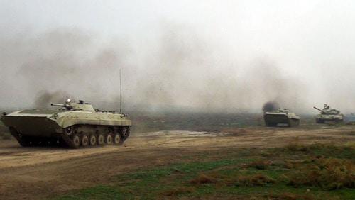 Проверка боевой подготовки азербайджанских военных. Январь 2018 года. Фото пресс-службы Минобороны Азербайджана. https://mod.gov.az/ru/news/s-lichnym-sostavom-azerbajdzhanskoj-armii-provodyatsya-testovye-ekzameny-dlya-prisvoeniya-klassnoj-kvalifikacii-21316.html