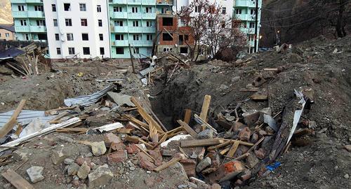 Итоги спецоперации в поселке Временный, 2014 год. Фото https://memohrc.org/ru/news/dagestan-itogi-specoperacii-v-poselke-vremennyy-foto