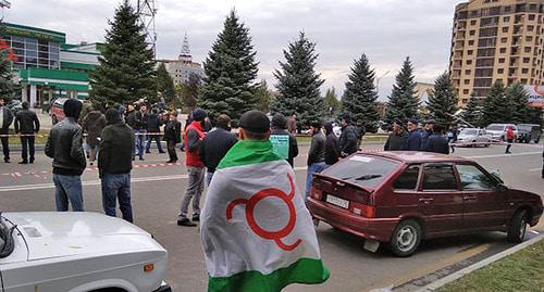 Участники митинга в Магасе. 5 октября 2018 г. Фото: Умар Йовлой для "Кавказского узла"