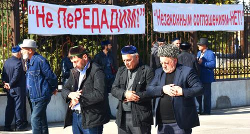 Участники протестов в Магасе. Фото предоставлено Якубом Гогиевым