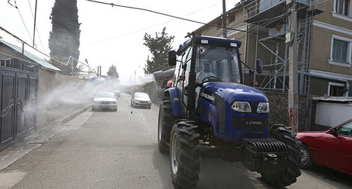 Дезинфекция улиц Марнеули. Грузия. Фото: REUTERS/Irakli Gedenidze